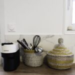 Lot de 2 Paniers Africains Jaune et Blanc en Osier