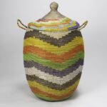 Grande Panière à Linge Africain Zigzag Multicolore en Osier et Plastique Recyclé