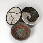 Lot de 3 Corbeilles Africaines Lignes Noires en Osier et Plastique Recyclé
